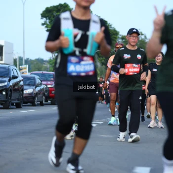 Runner Photo 3694246