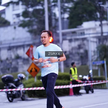 Runner Photo 3694260