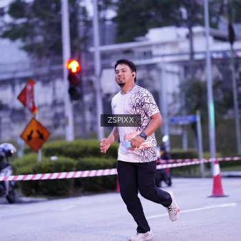 Runner Photo 3694276