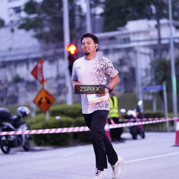 Runner Photo 3694298