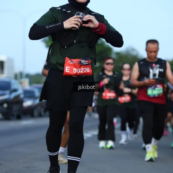 Runner Photo 3694302