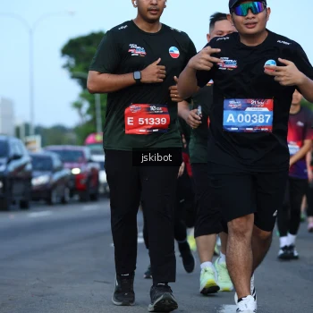 Runner Photo 3694338