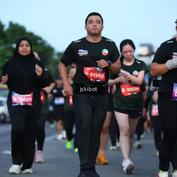 Runner Photo 3694423