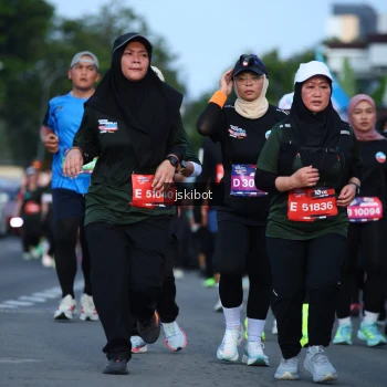 Runner Photo 3694516