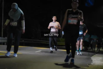 Runner Photo 3694543