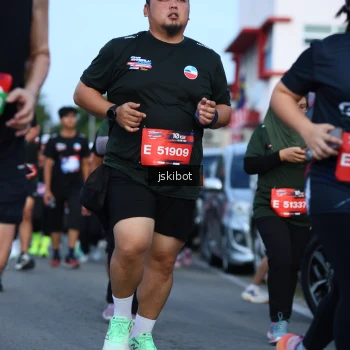Runner Photo 3694555