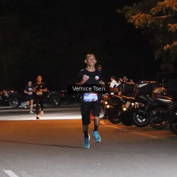 Runner Photo 3694622
