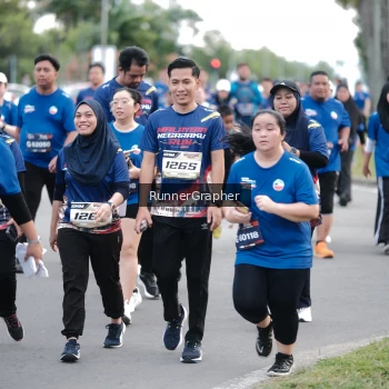 Runner Photo 3694633