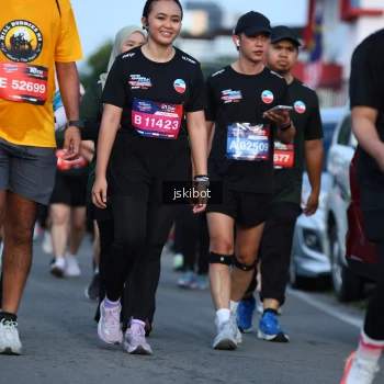 Runner Photo 3694654