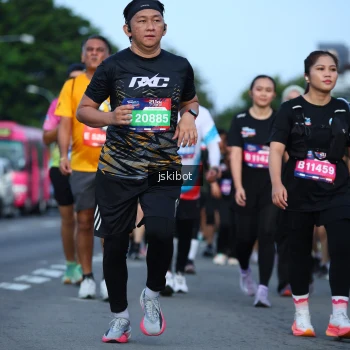 Runner Photo 3694667
