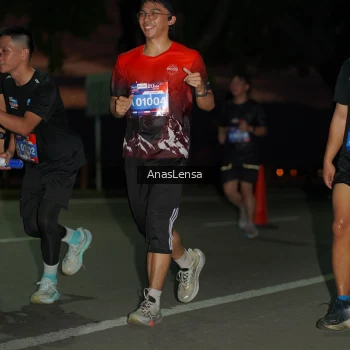 Runner Photo 3694696