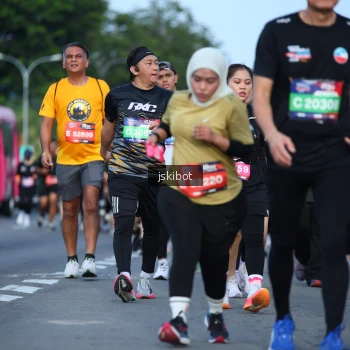 Runner Photo 3694711