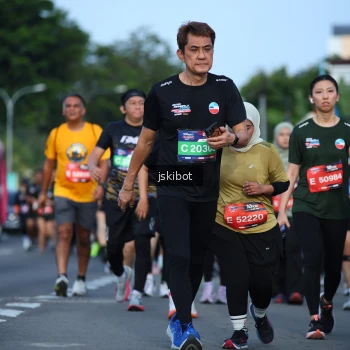 Runner Photo 3694718