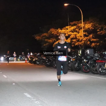 Runner Photo 3694761