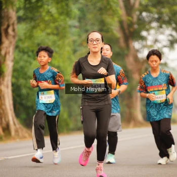 Runner Photo 3694789