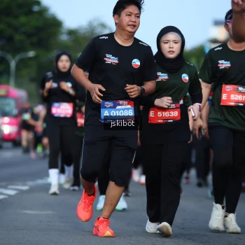 Runner Photo 3694798