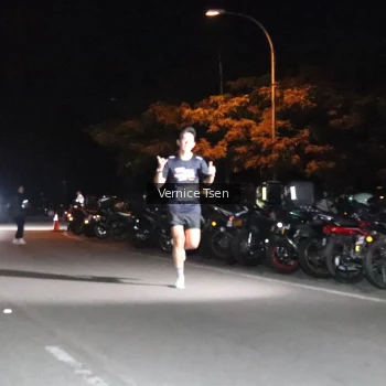 Runner Photo 3694862