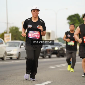 Runner Photo 3694875