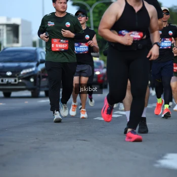 Runner Photo 3694913