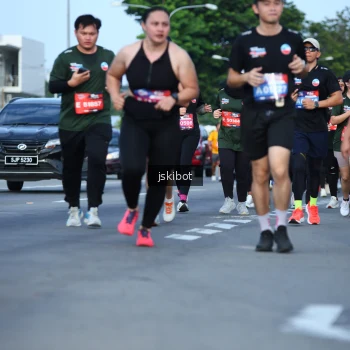 Runner Photo 3694921