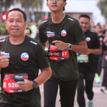 Runner Photo 3694980
