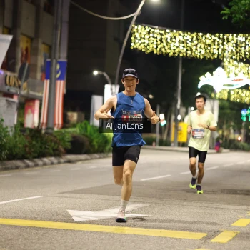Runner Photo 3694993