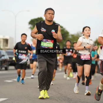 Runner Photo 3695004