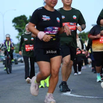 Runner Photo 3695009