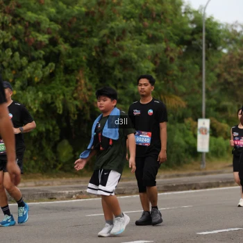 Runner Photo 3695069