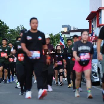 Runner Photo 3695100