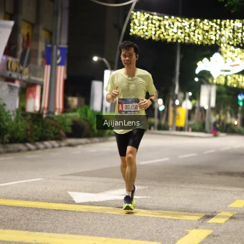 Runner Photo 3695106