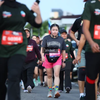Runner Photo 3695136