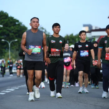 Runner Photo 3695159