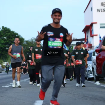 Runner Photo 3695162