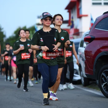 Runner Photo 3695176