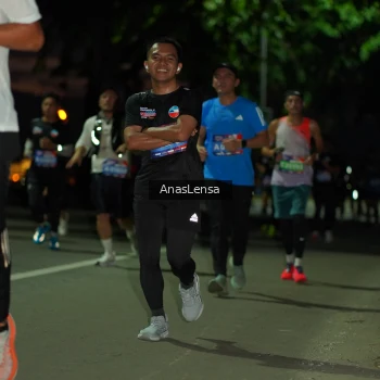 Runner Photo 3695182