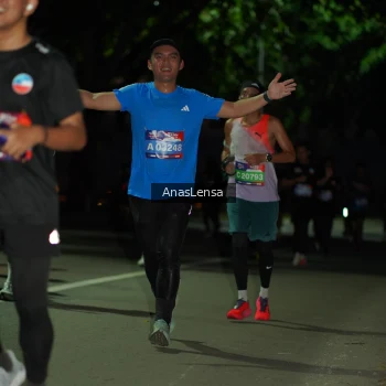 Runner Photo 3695276