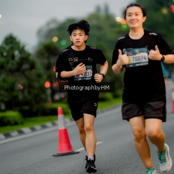 Runner Photo 3695353