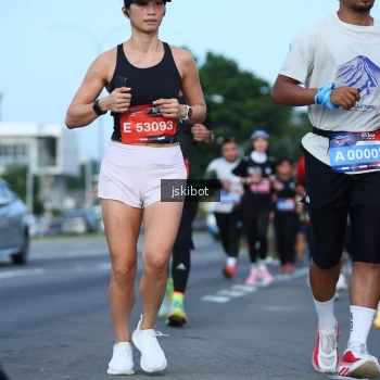 Runner Photo 3695429