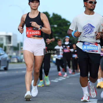 Runner Photo 3695432
