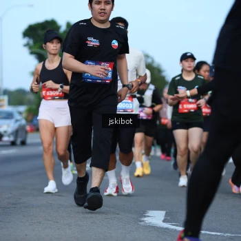 Runner Photo 3695471