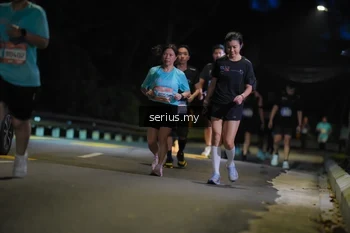 Runner Photo 3695475