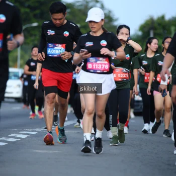Runner Photo 3695575