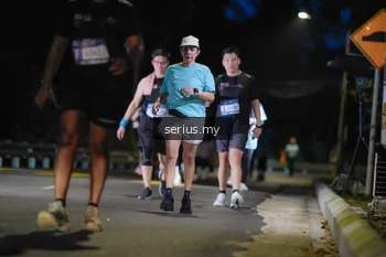 Runner Photo 3695578