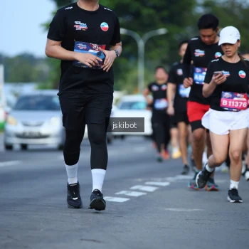 Runner Photo 3695581
