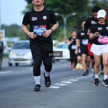 Runner Photo 3695584
