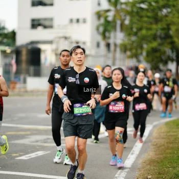 Runner Photo 3695592