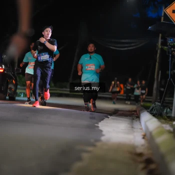 Runner Photo 3695630
