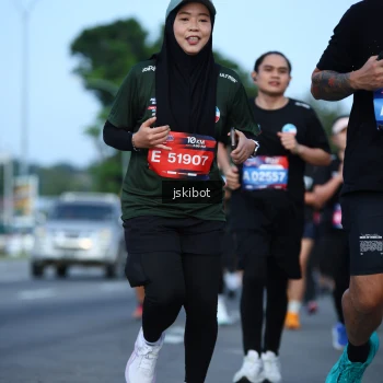 Runner Photo 3695648