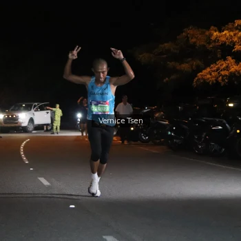 Runner Photo 3695662